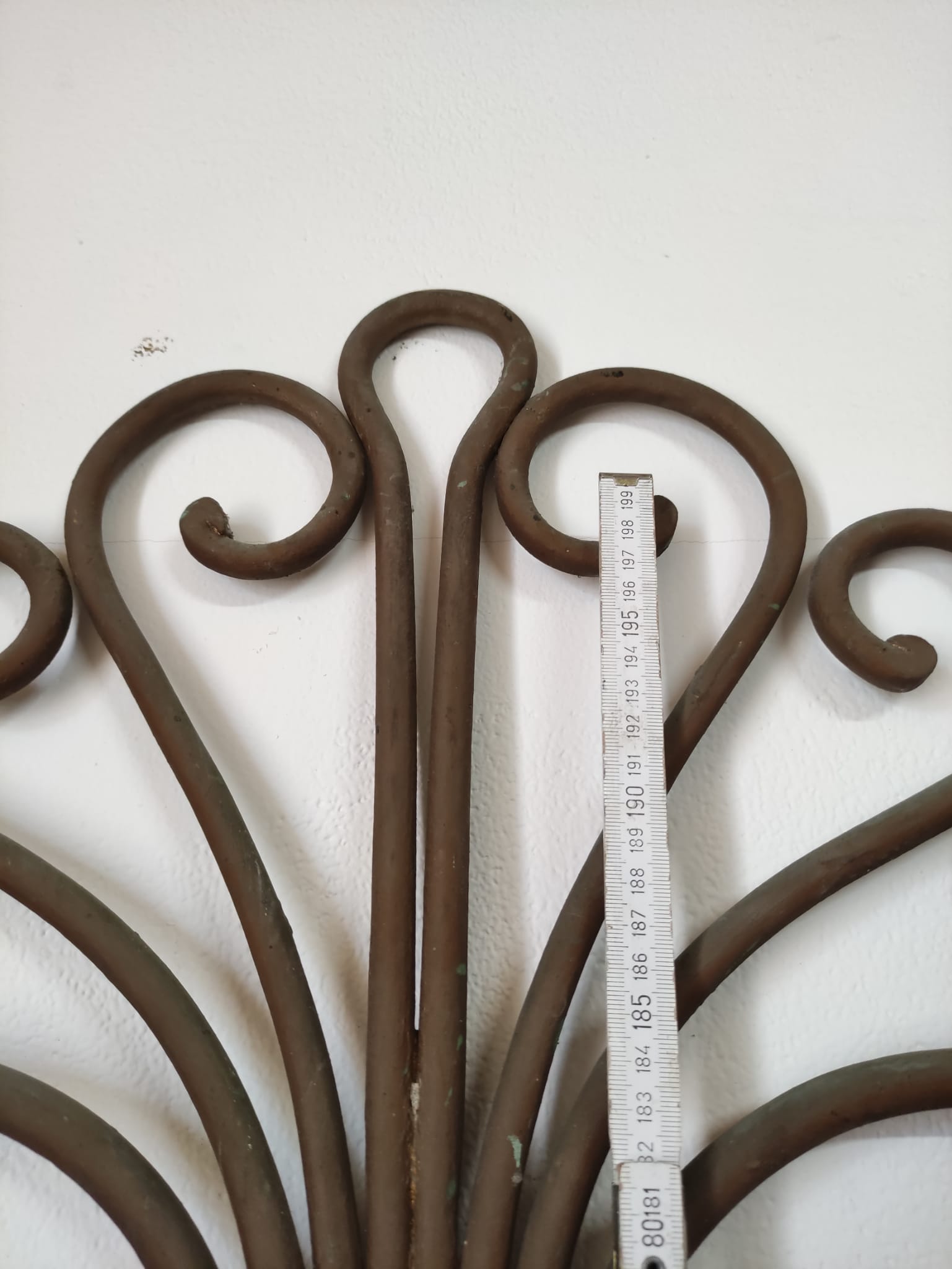 Imposing Double Bed - Image 13