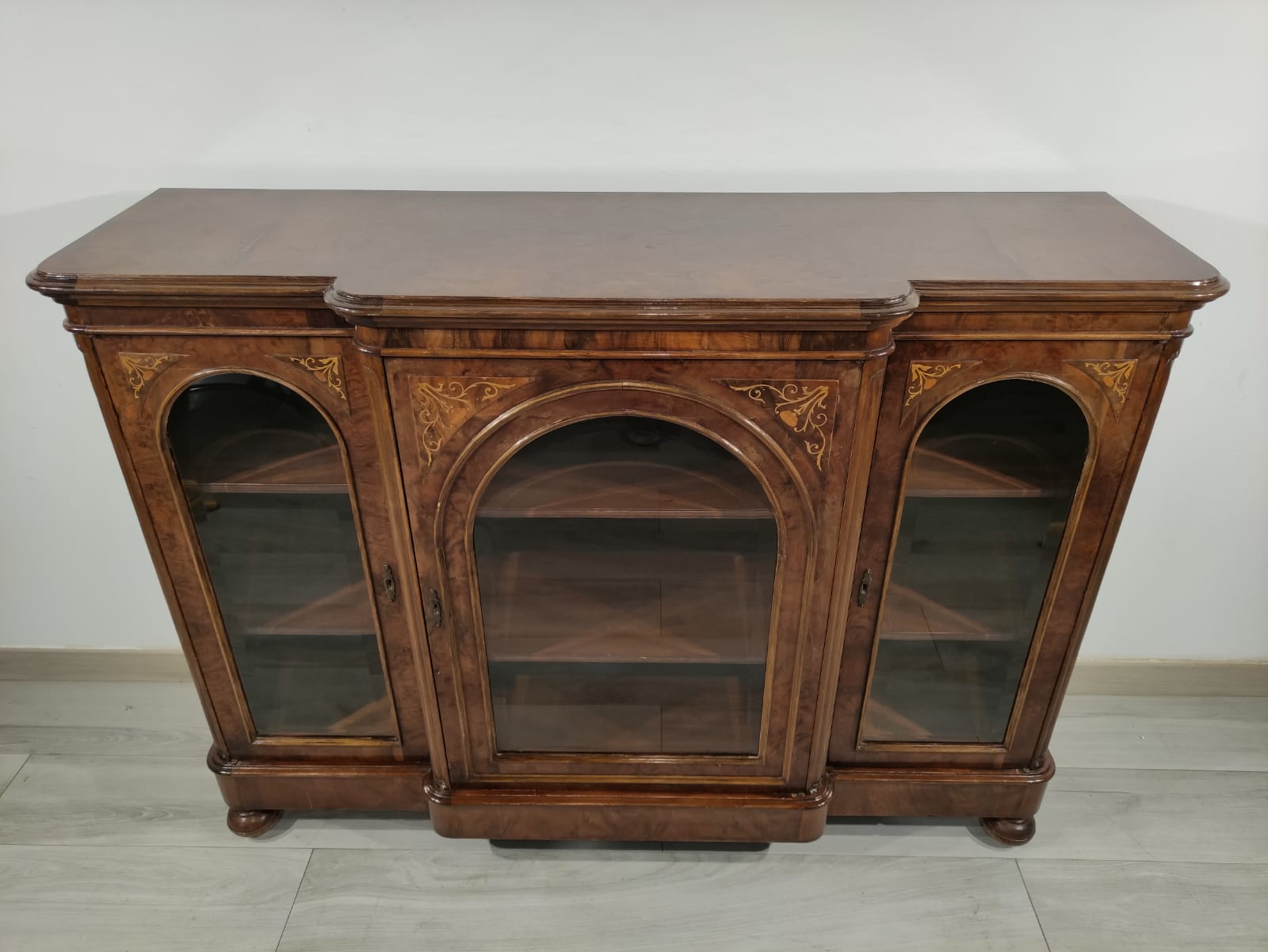 Servante francese in piuma di noce - immagine 2