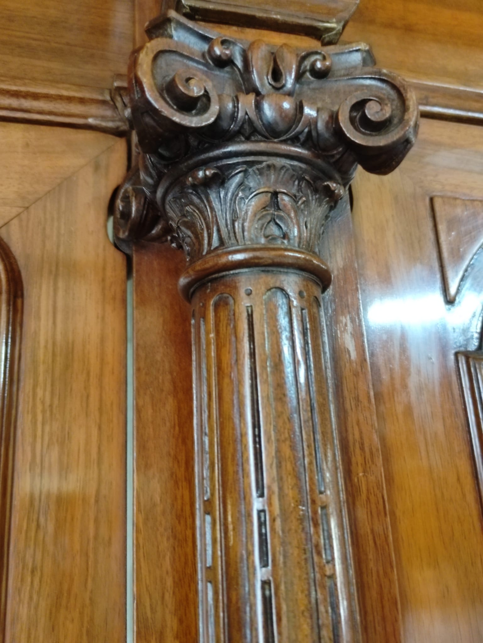 Libreria in massello di noce - immagine 10