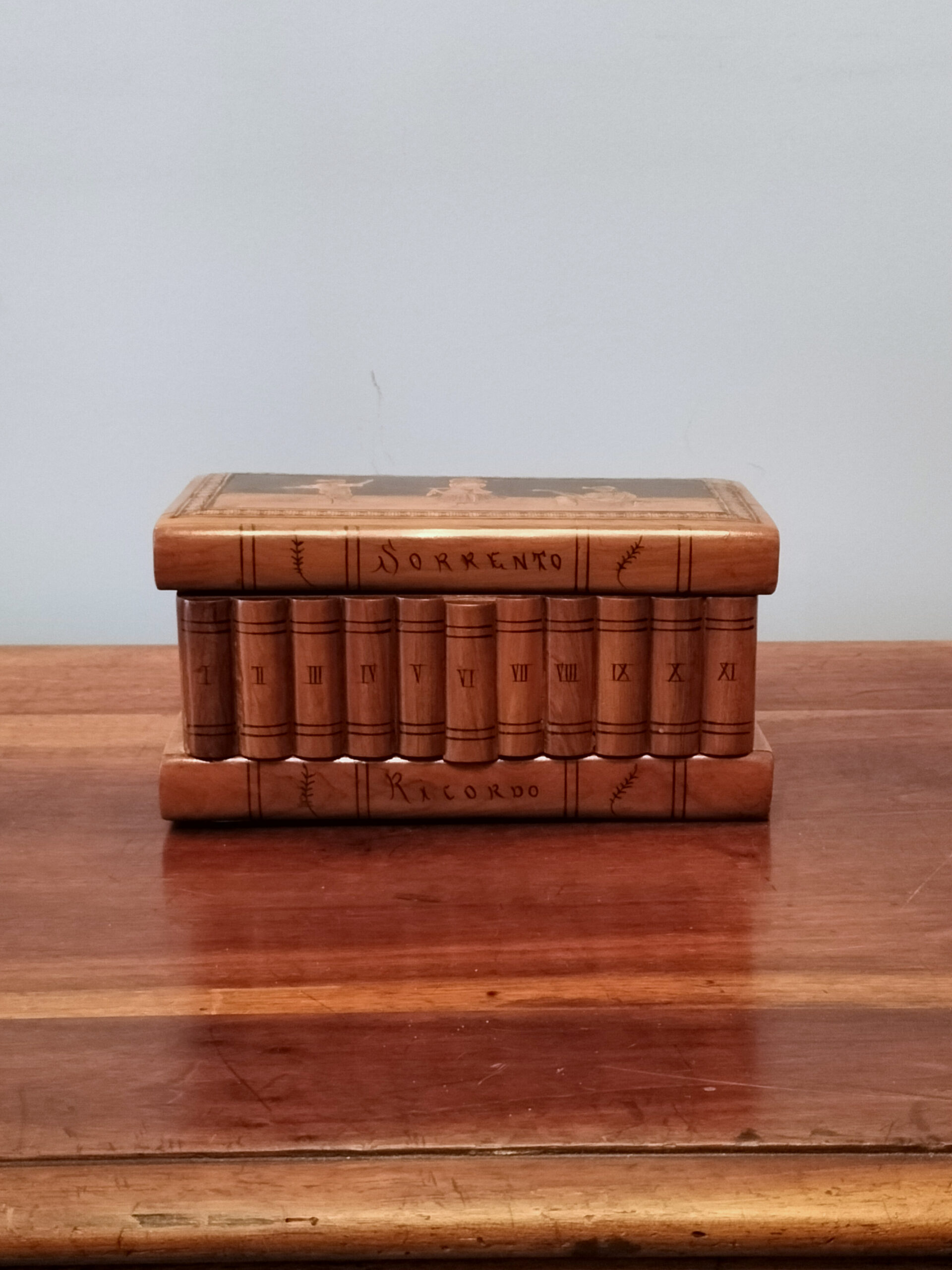 Portagioie sorrentino in noce