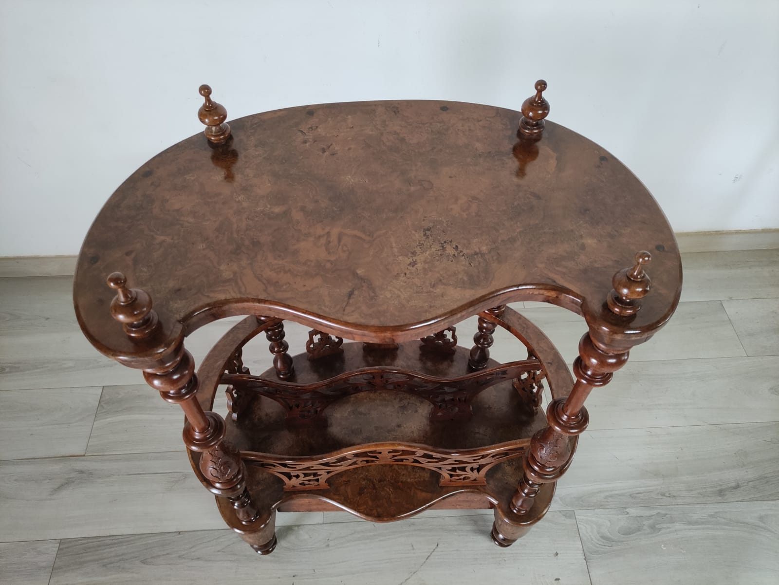 Tavolino vittoriano - immagine 3