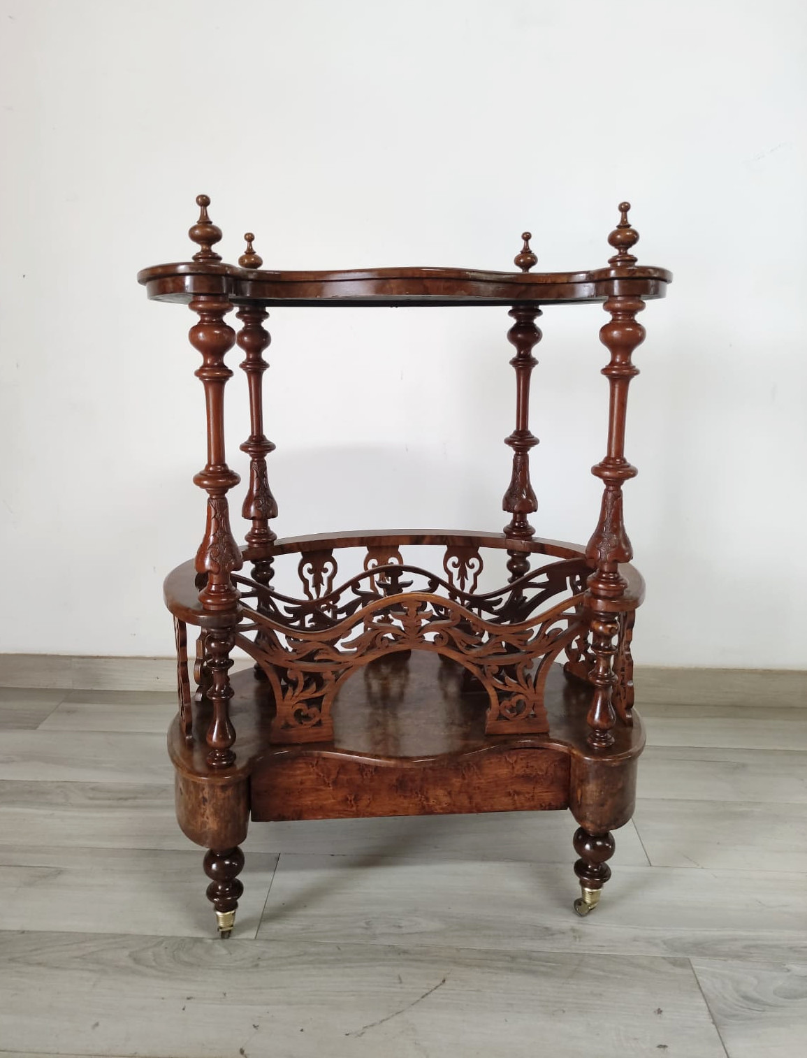 Tavolino vittoriano - immagine 6