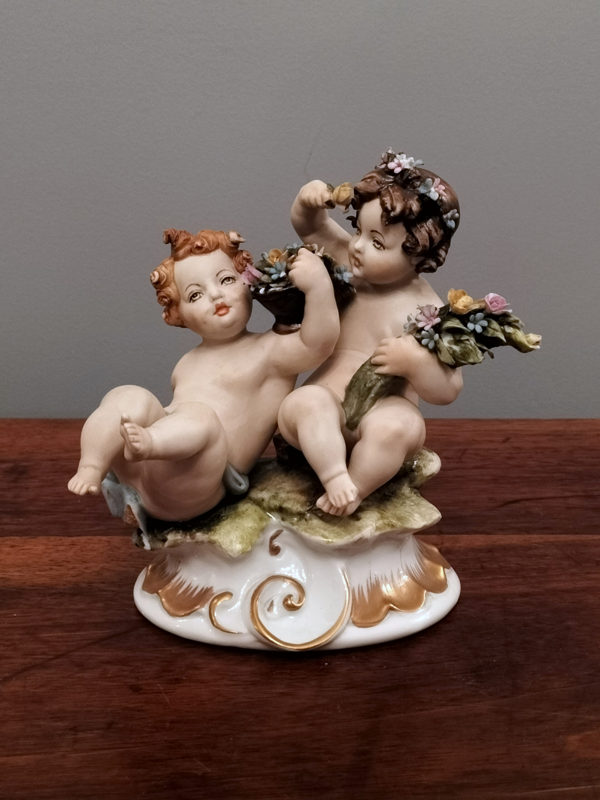 Angioletti in porcellana Capodimonte