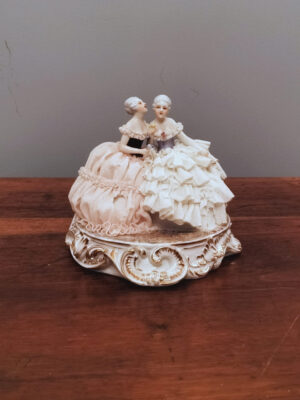 Le due amiche di Luigi Fabris