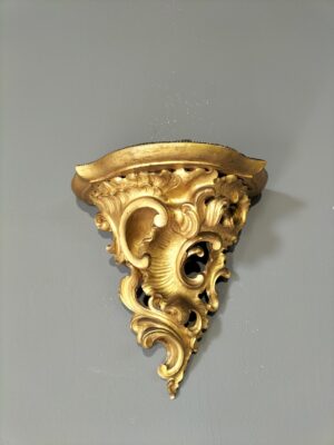 Mensola in legno dorato