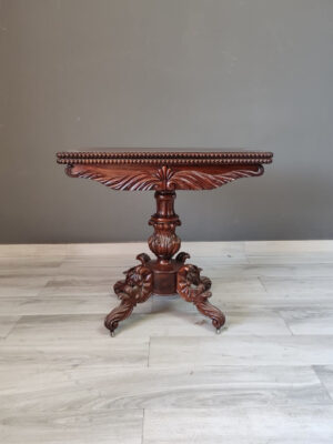 Tavolino da gioco in mogano