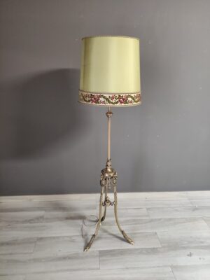 Lampada in stile Luigi XVI