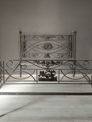 Letto matrimoniale in ferro battuto