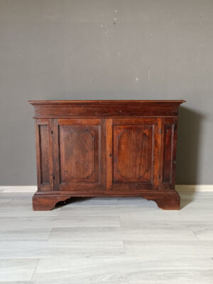 Servante in castagno