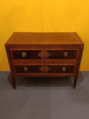 Cassettone intarsiato Luigi XVI