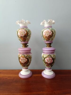 Coppia di lumi a petrolio